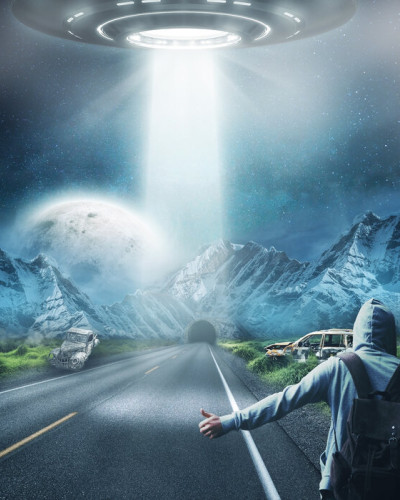 Fototapet cu tematica SF, UFO Fantasy, cu o farfurie zburatoare, o sosea misterioasa si o gaura neagra