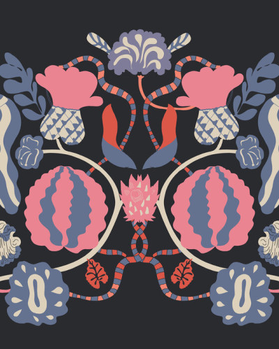 Tapet modern cu un design vibrant, In Bloom, caracterizat prin flori abstracte in nuante de roz, albastru, galben si rosu.