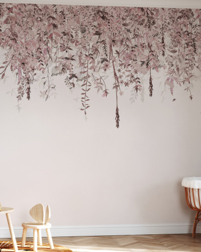 Tapet floral roz pale Enchanted Blush, perfect pentru a crea o atmosfera romantica in casa ta.