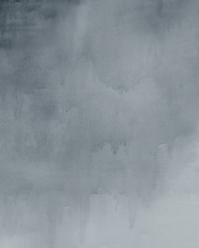 Wallpaper gri cu design de acuarela, perfect pentru a crea o atmosfera de liniste si confort.