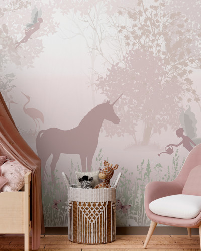 Fototapet cu unicorni și zâne într-o cameră de copii decorată