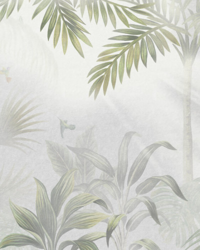 Tapet Foggy Jungle, Olive, cu un design tropical cu frunze de palmier și accente de verde vibrant.