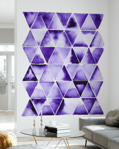 Tapet cu triunghiuri purpurii, design geometric modern