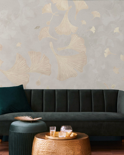 Tapet cu frunze de Ginkgo în culori calde de beige, perfect pentru a decora livingul, dormitorul sau biroul.