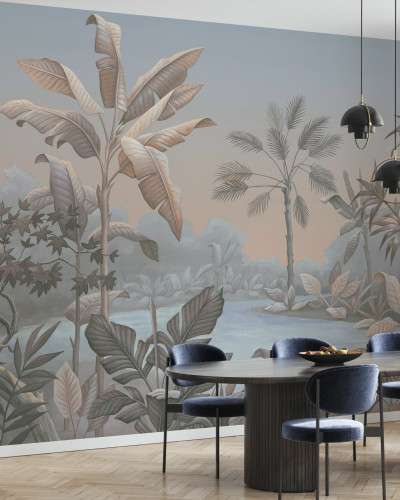 Tapet cu design exotic cu nuanțe de piersică și albastru, decorat cu frunze de palmier și un peisaj tropical.
