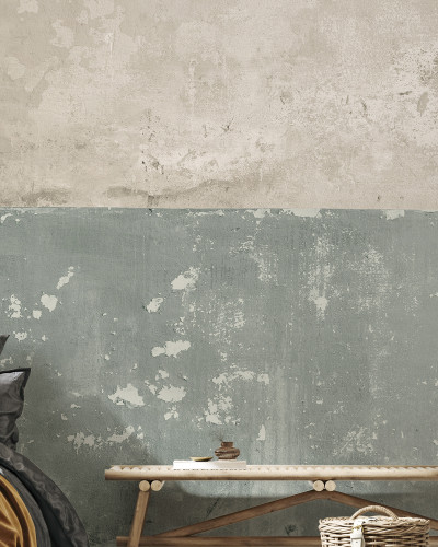 Flaking Plaster Wall, Green, un fototapet cu o textură rustică și unică, cu un design ce imită un perete de cărămidă vechi.