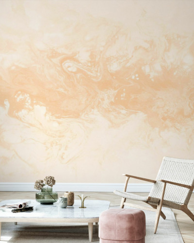 Tapet abstract în nuanțe pastelate de bej și alb, cu un design inspirat de natura.