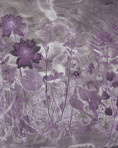 Wallpaper cu motive florale delicate în nuanțe de violet