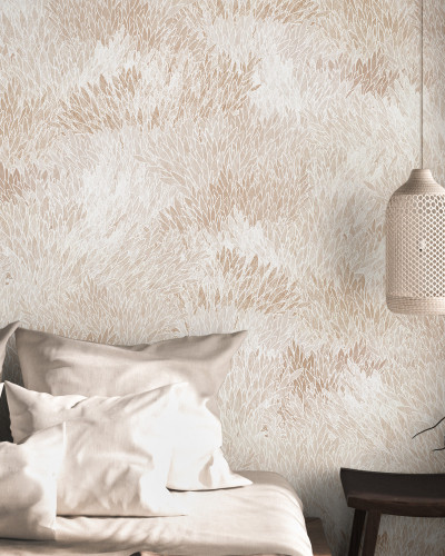 Tapet Meadow, Light Pink, cu model de frunze delicate în nuanțe de roz pal, perfect pentru dormitoare, livinguri sau birouri.