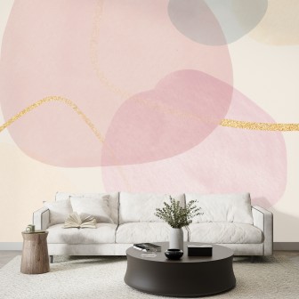 Tapet abstract cu forme roz și detalii aurii într-un living modern