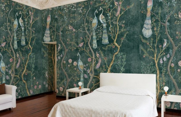 Peacock Chinoiserie in Emerald Wallpaper - Elegance and refinement