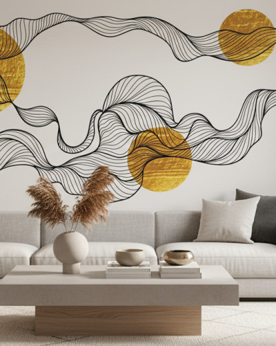 Tapet personalizat cu design abstract modern, linii negre ondulate și cercuri aurii texturate, aplicat pe peretele unui dormitor elegant cu pat și noptiere din lemn deschis.