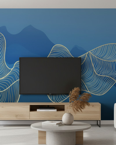 Fototapet Gilded Mountain Aura montat într-un living modern, prezentând linii aurii abstracte pe un fundal albastru intens, deasupra unei comode TV din lemn deschis și a unei canapele bej.